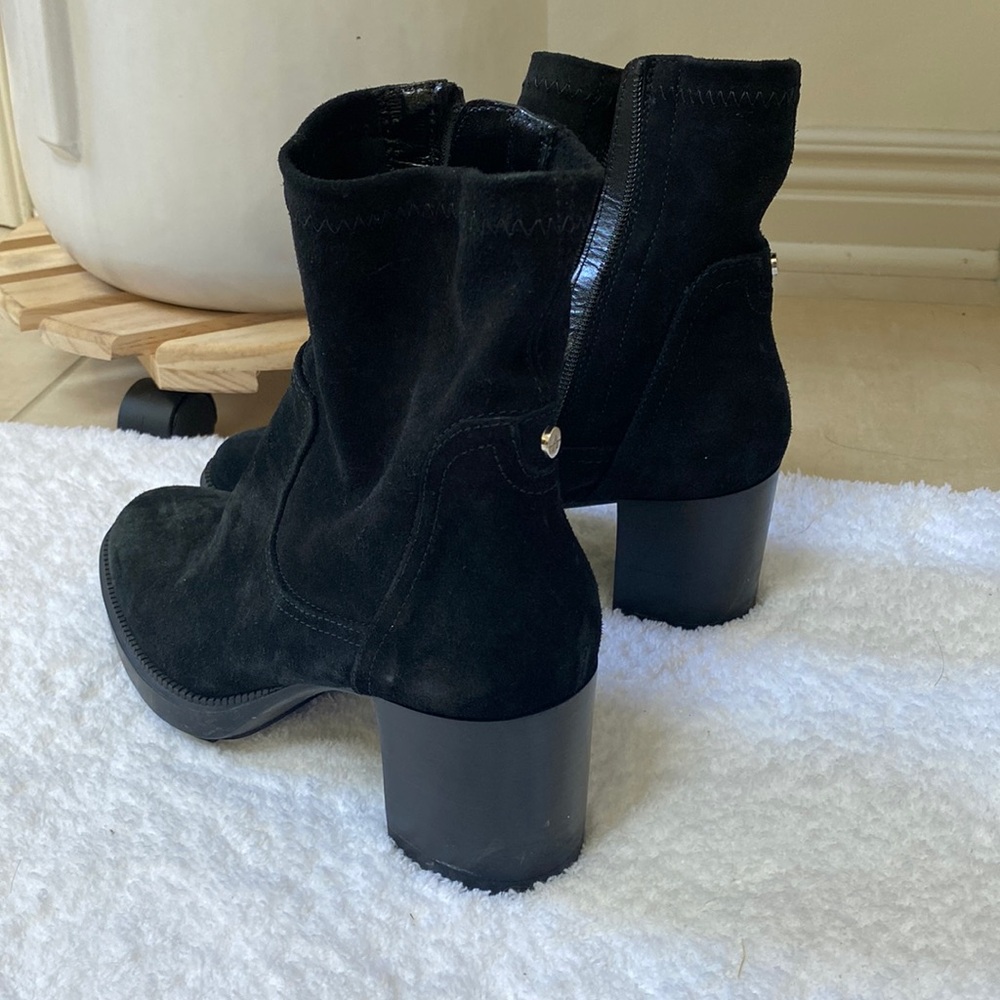 Aquatalia suede boots size 8.5.